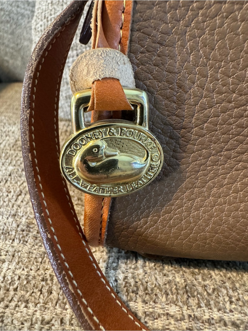 Vintage Dooney & Bourke Essex Crossbody All Weather Bag (10x8) - Picture 3 of 14